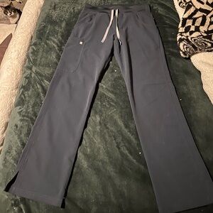 FIGS KADE CARGO SCRUB PANTS - DARK HARBOUR - SIZE SMALL